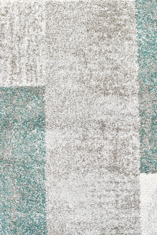 Chester 34 In Emerald & Green Rug