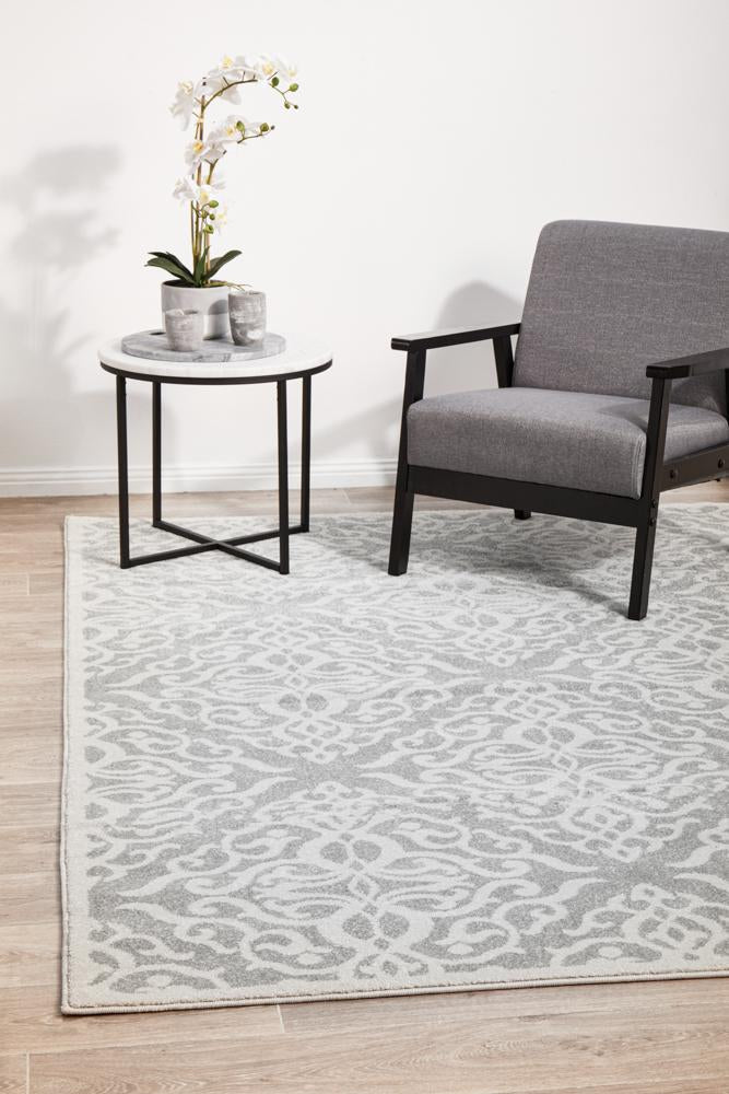 Silver-toned CRO Lyd rug with a sleek look