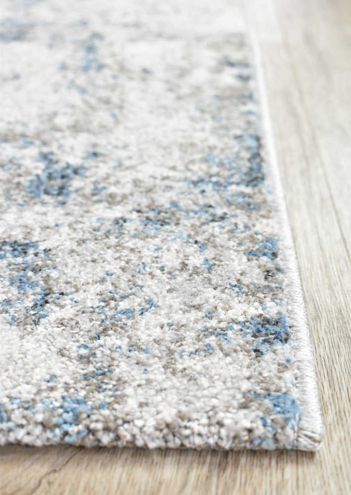 Chester 25 In Blue : Runner Rug