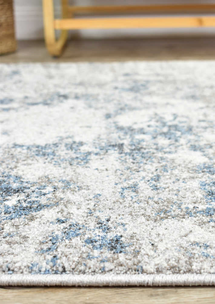 Chester 25 In Blue : Runner Rug