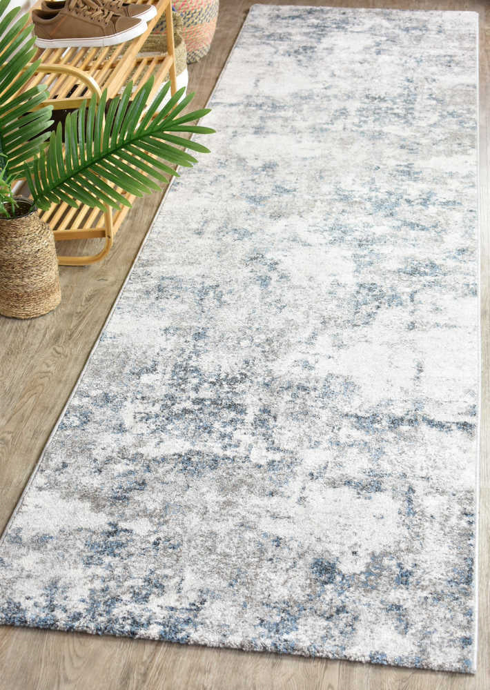 Chester 25 In Blue : Runner Rug