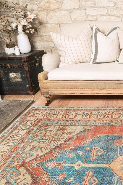 Distressed Louvre Rustic In Multicolour Rug