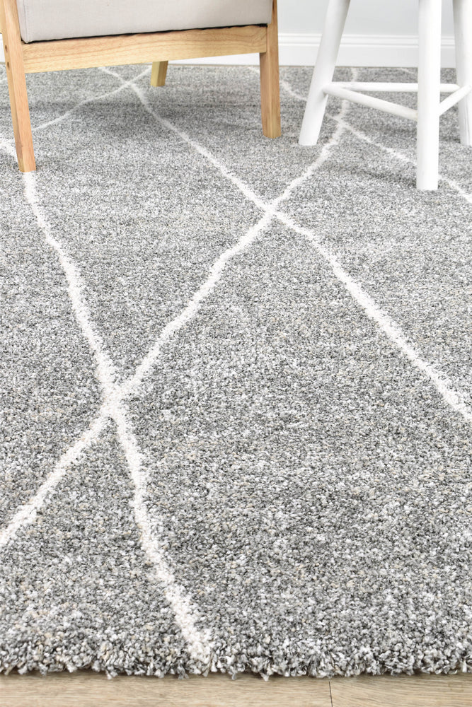 Alpha Shaggy Bedrock In Grey Rug