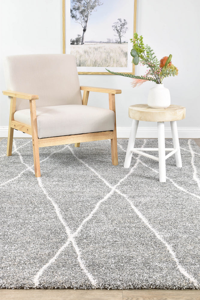 Alpha Shaggy Bedrock In Grey Rug