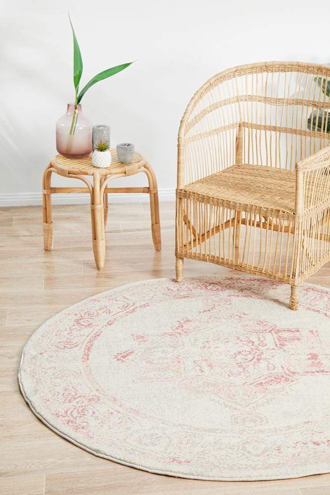 Avenue in Rose : Round Rug