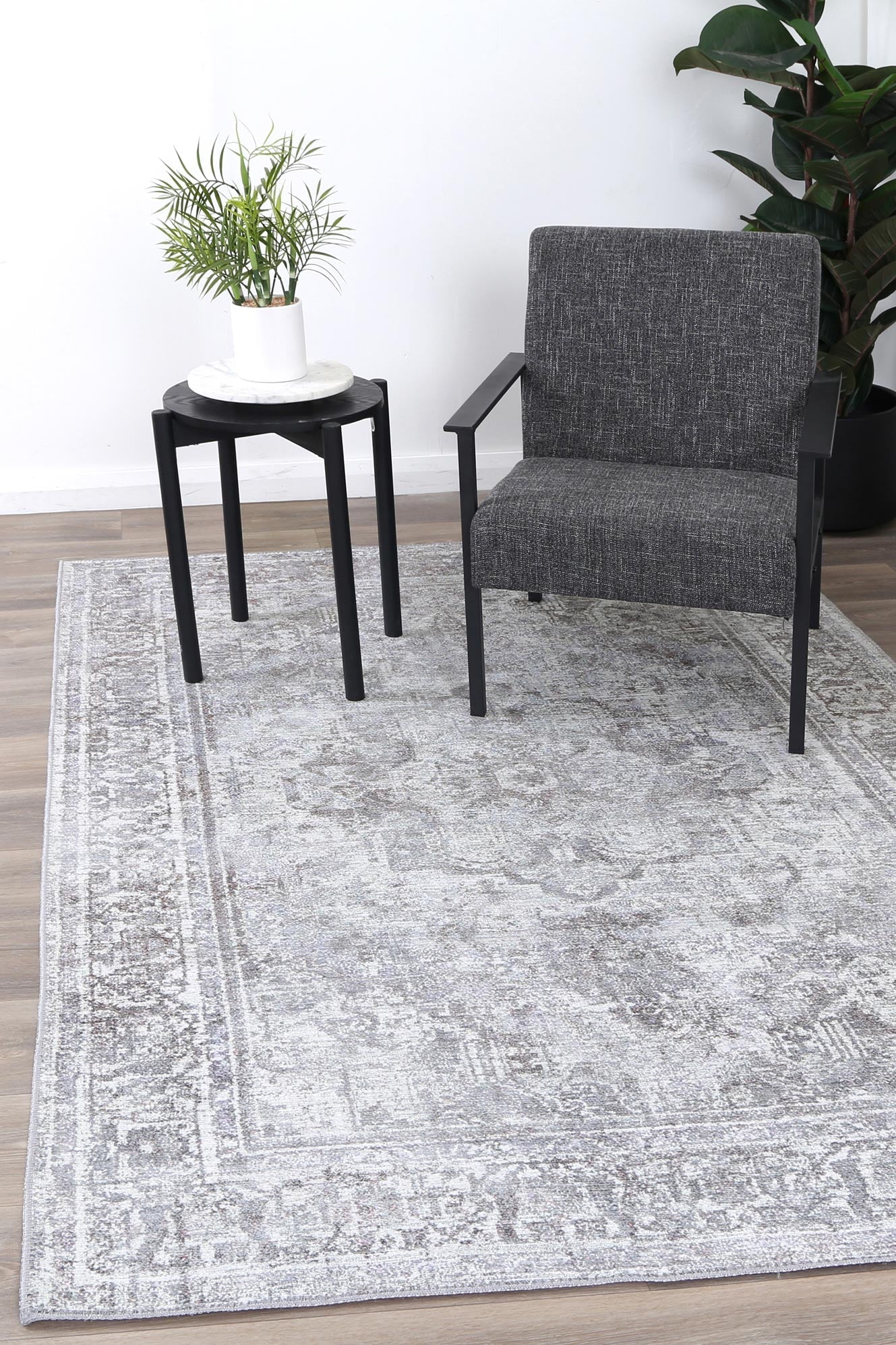 Euphrates Arbela Ash In Grey Rug