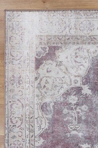 Euphrates Isin In Multicolour Rug