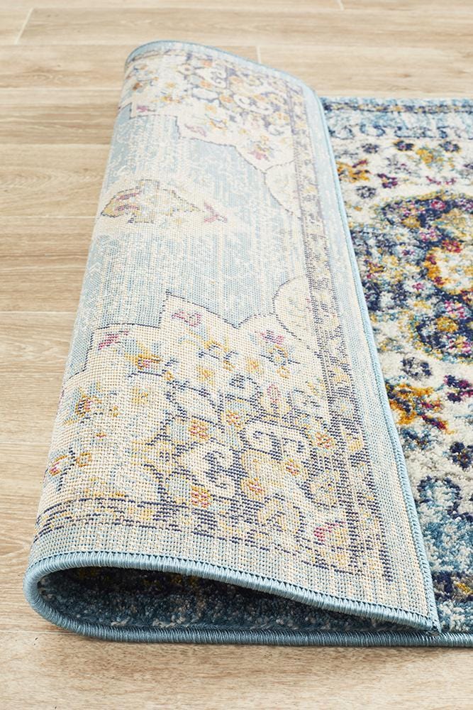 Babylon in Light Blue : Runner Rug