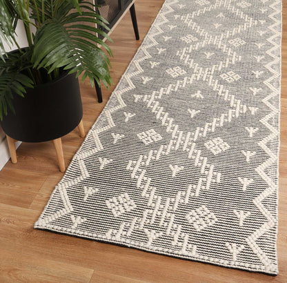 Goa Aztec Wool Blend In Cream Rug