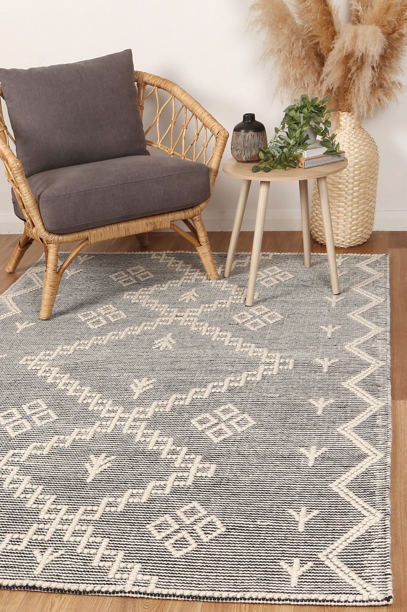 Goa Aztec Wool Blend In Cream Rug