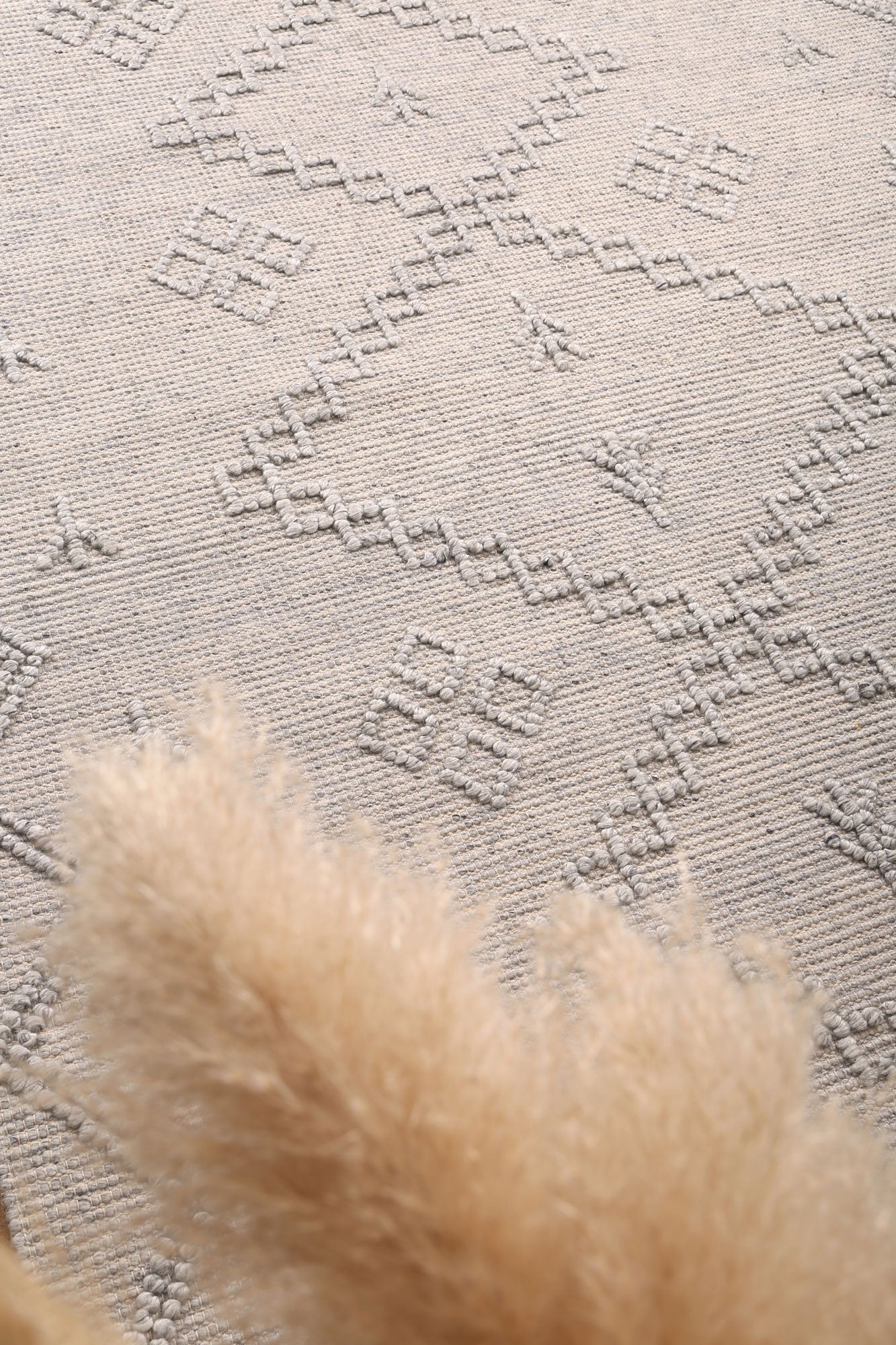 Goa Aztec Wool Blend In Grey Rug