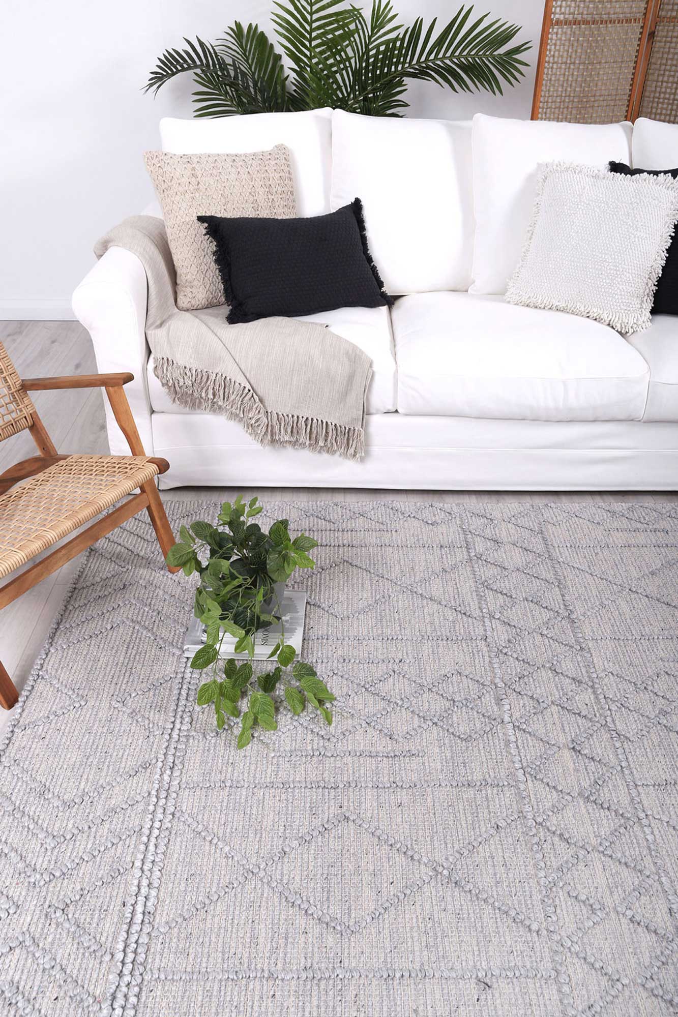 Himalaya Diamond Tribal In Grey Rug