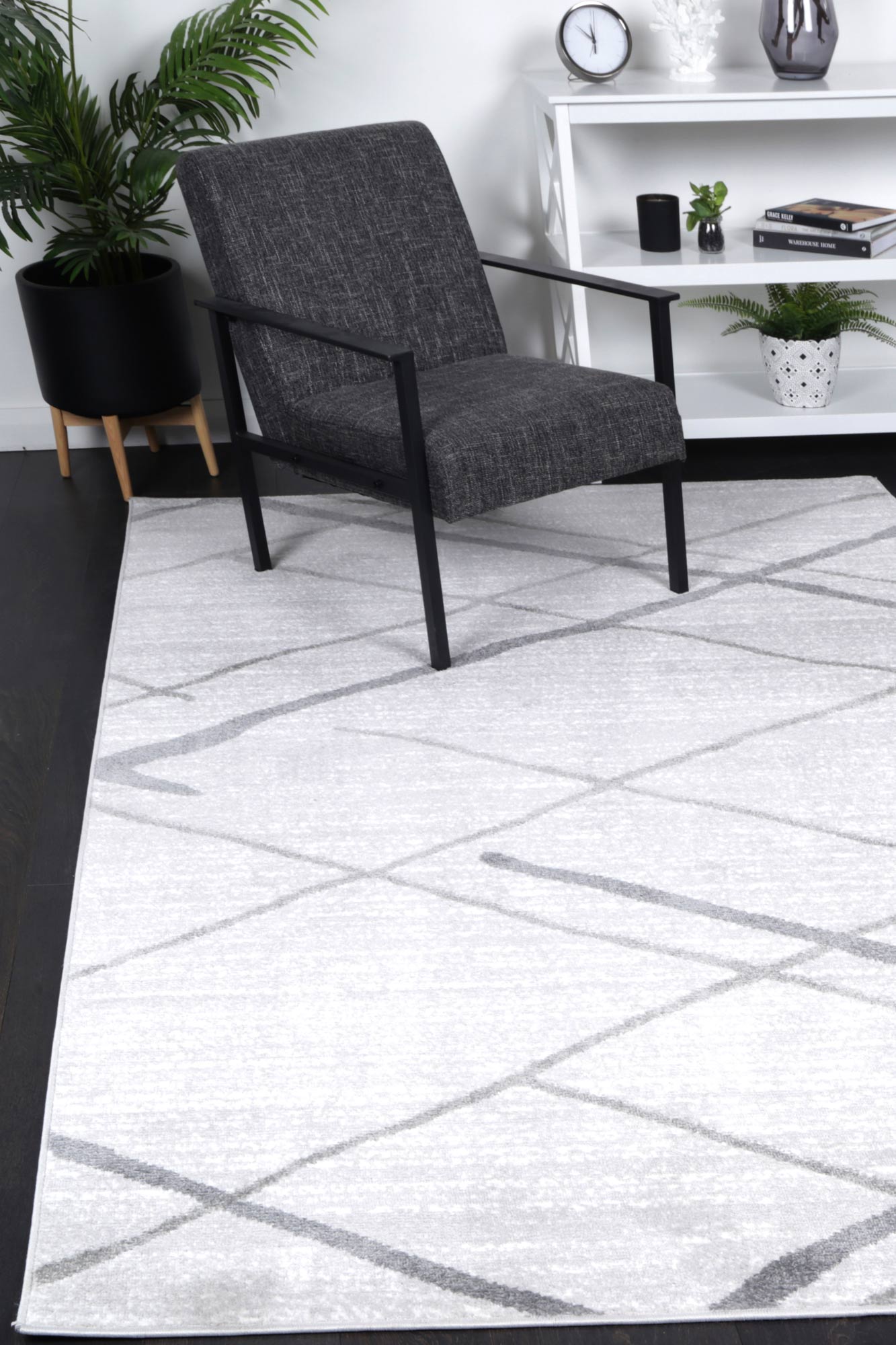 Christina Lattice Contemporary In Silver Rug