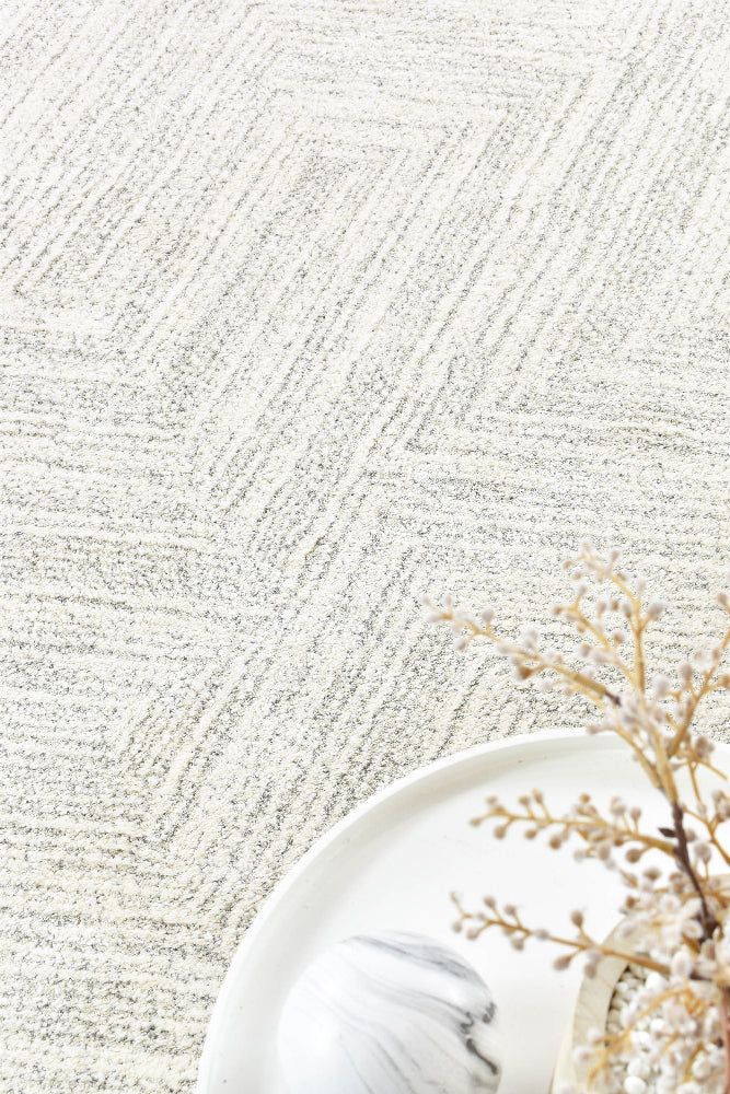 Lido 50811-675 In Natural & White Rug