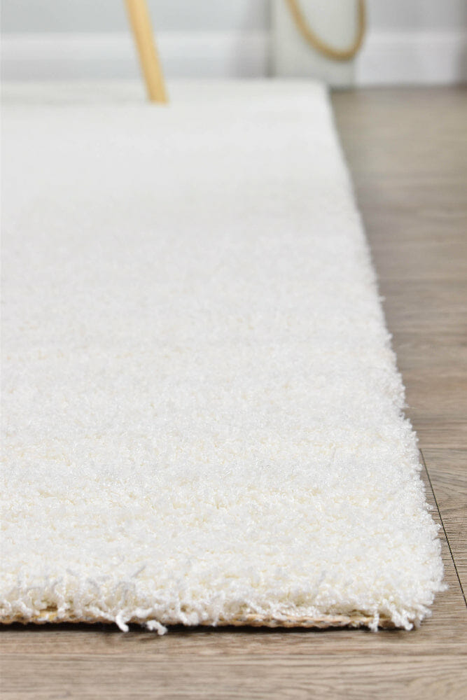 Lila Monochromatic Genteel Elegance Shaggy Pile 060 In Snow White Rug