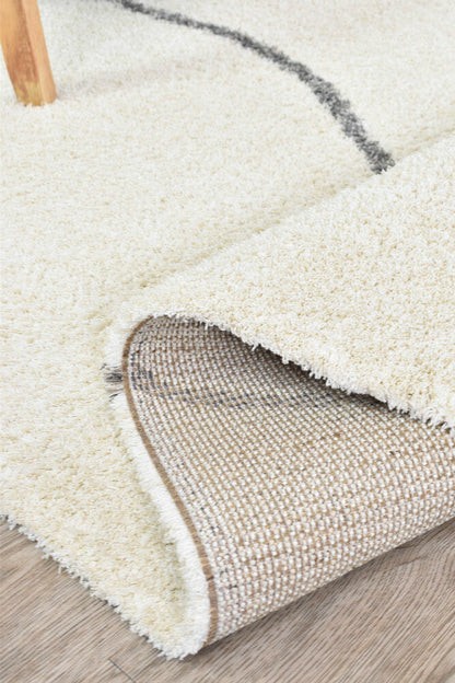 Lila Sumptuous Shaggy Pile Graphical Design 060 In Ripple Cream Rug