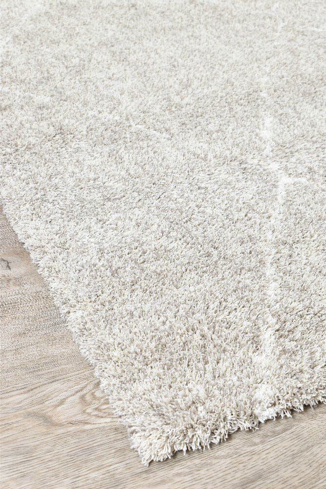 Lila Plush Shaggy Pile Geometrical Design 640 In Latte Rug