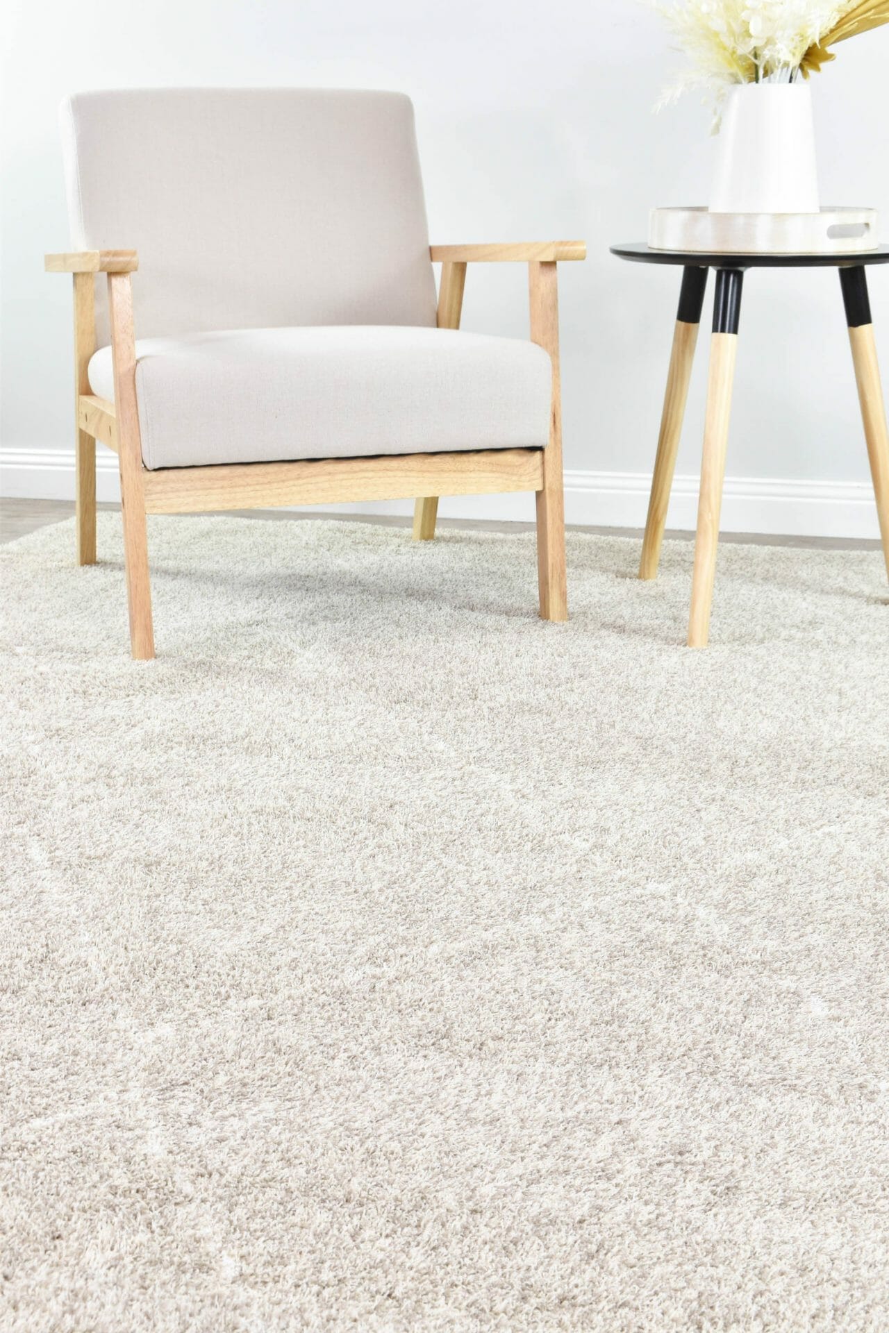 Lila Diamond Beautiful Shaggy Pile Contemporary Design 640 In Latte Rug