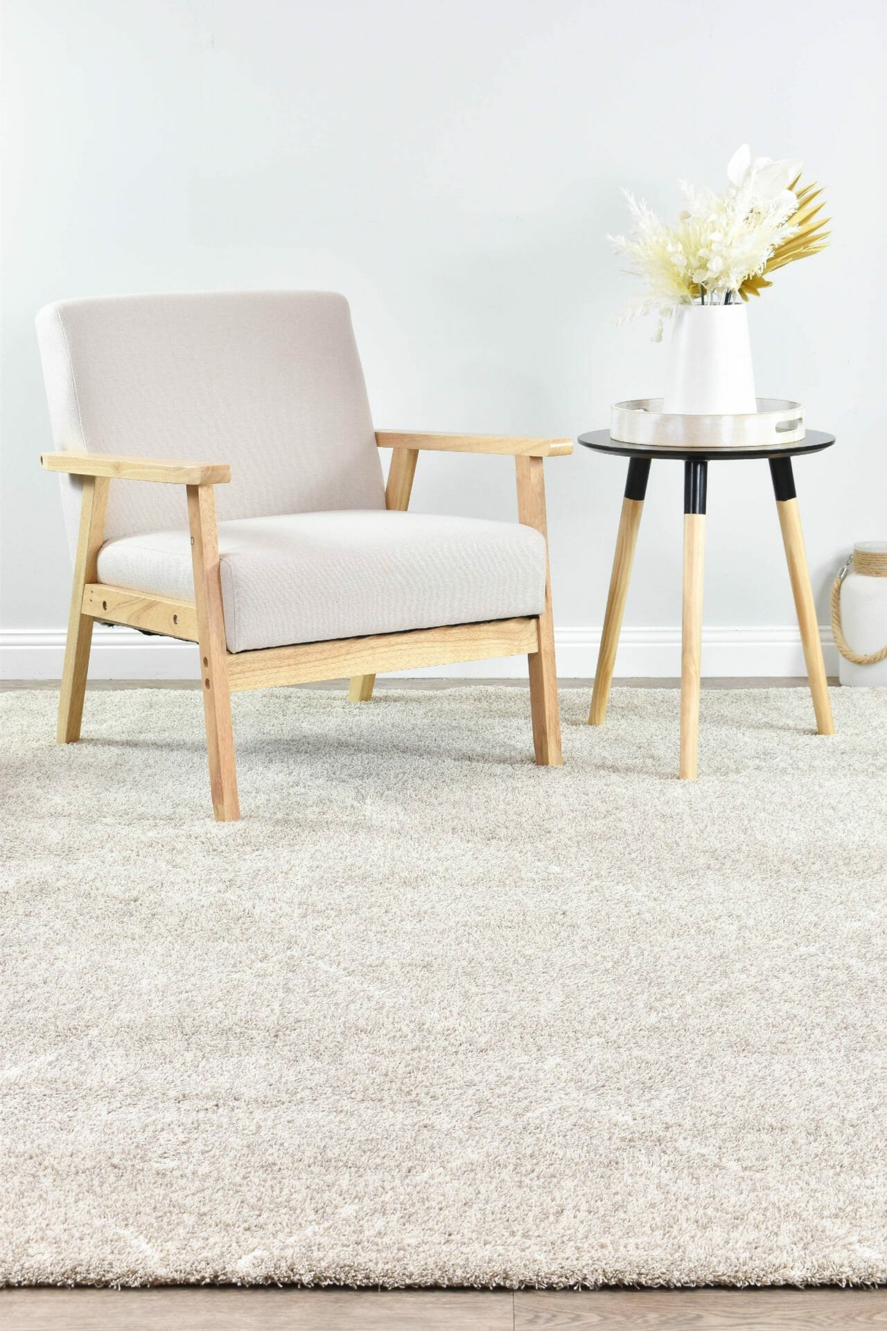 Lila Diamond Beautiful Shaggy Pile Contemporary Design 640 In Latte Rug