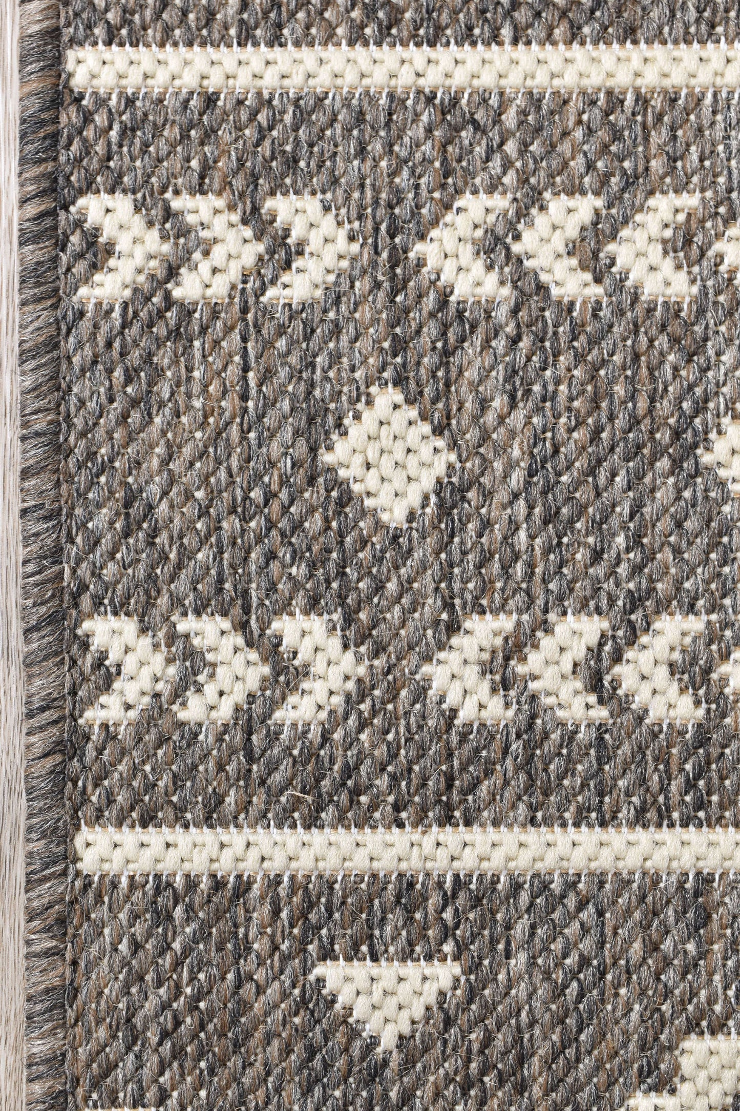 Alaska 333 in Brown : Runner Rug