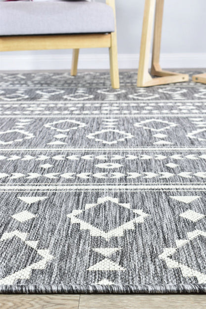 Alaska 333 in Grey & Cream : Runner Rug