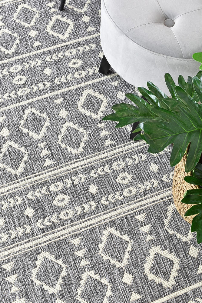 Alaska 333 in Grey & Cream : Runner Rug