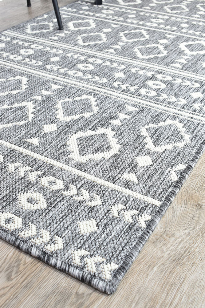 Alaska 333 in Grey & Cream : Runner Rug