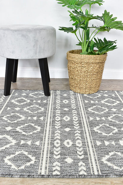 Alaska 333 in Grey & Cream : Runner Rug