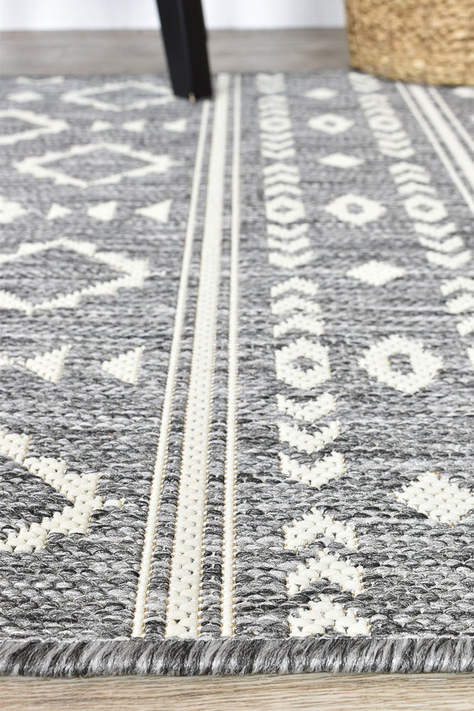 Alaska 333 in Grey & Cream : Runner Rug