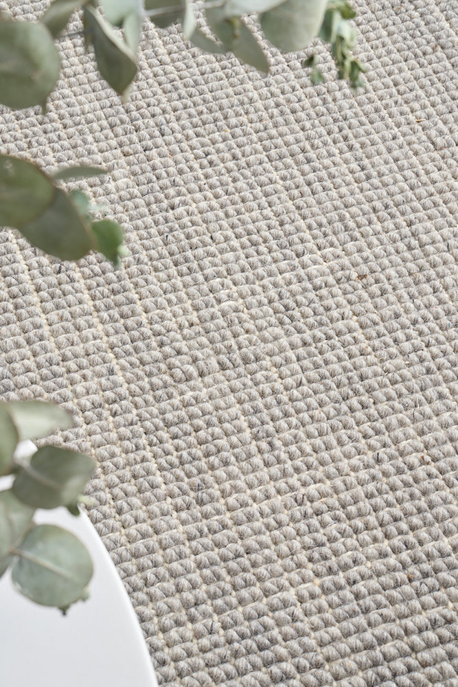 Madras Parker Dove In White & Grey Rug