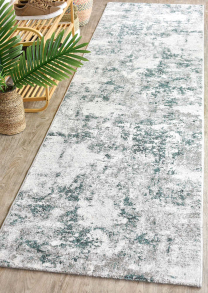 Chester 25 In Green : Runner Rug