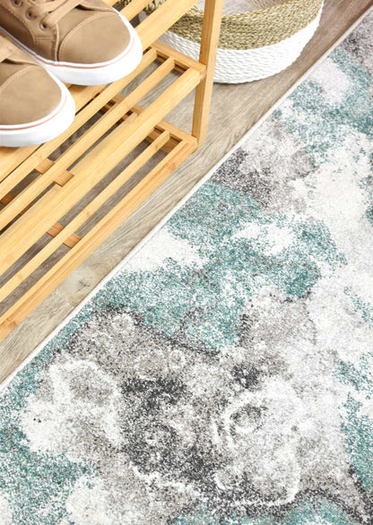 Chester 35 In Green : Runner Rug