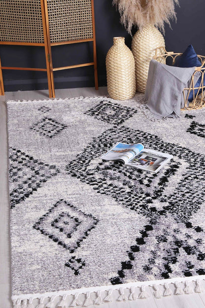 Mario Aztec Geometric In Grey Rug