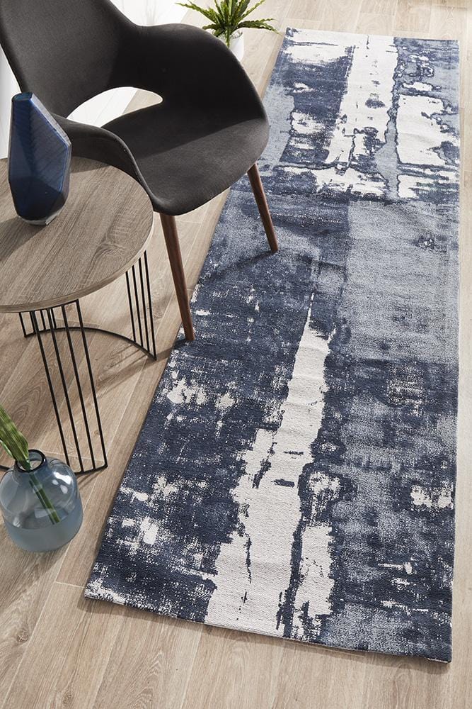 Magnolia In Denim : Runner Rug