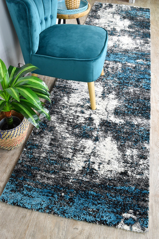 Dahlia 651 In White & Turquoise : Runner Rug