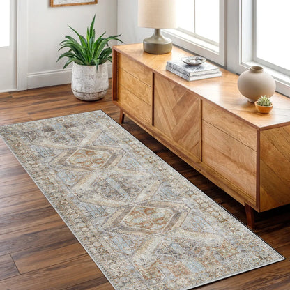 Le Grand Louvre In Silver : Runner Rug