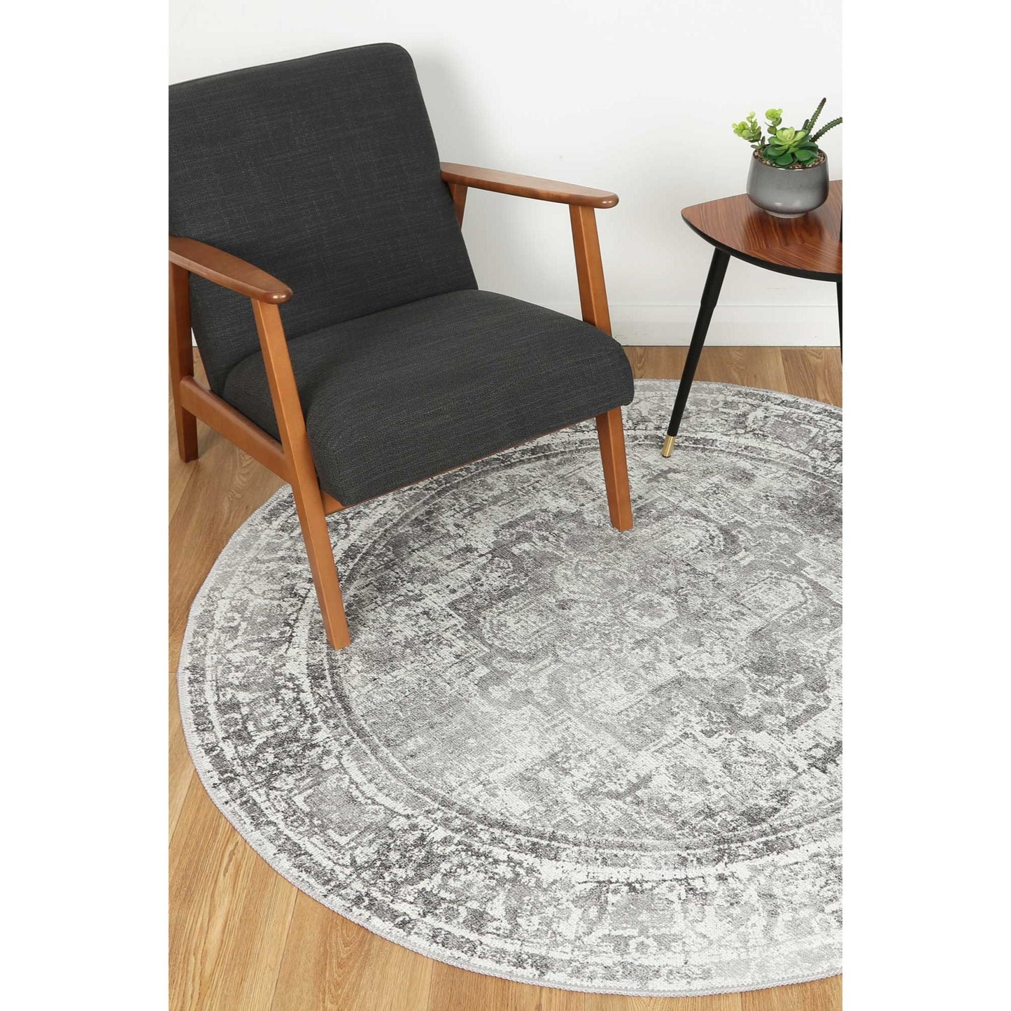 Distressed Vintage Chilaz In Grey : Round Rug